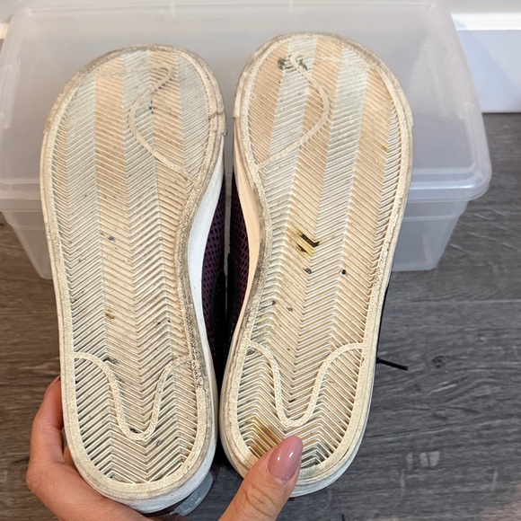 Nike Womans Sneakers - Burgundy and Black - Picture 6 of 6